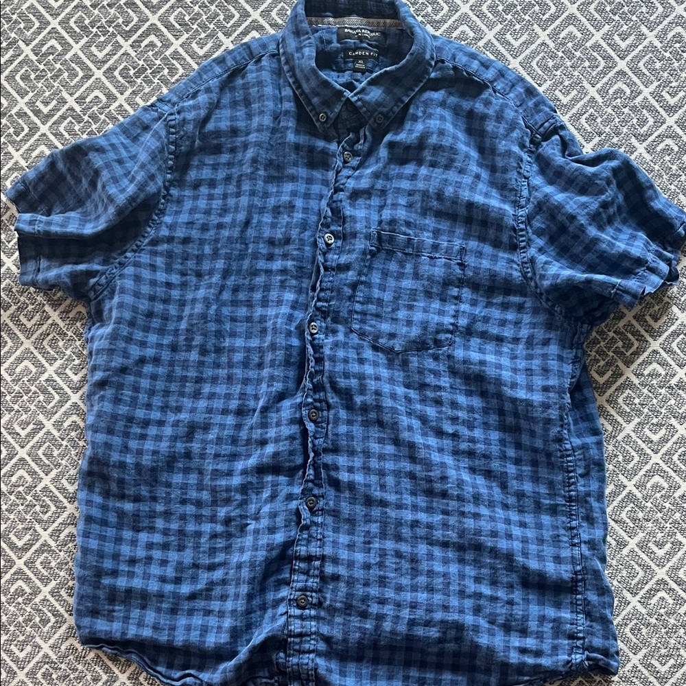 Banana Republic Men's Blue Checkered Button Down Shirt